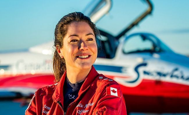 Общество: Пилотом разбившегося самолета ВВС Канады была капитан Дженнифер Кейси