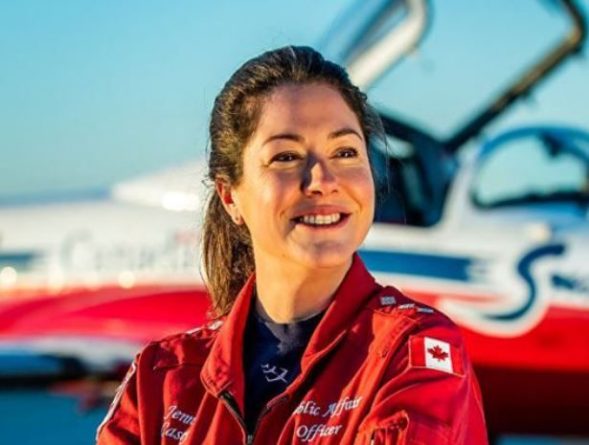 Общество: Погибла пресс-секретарь канадской пилотажной группы