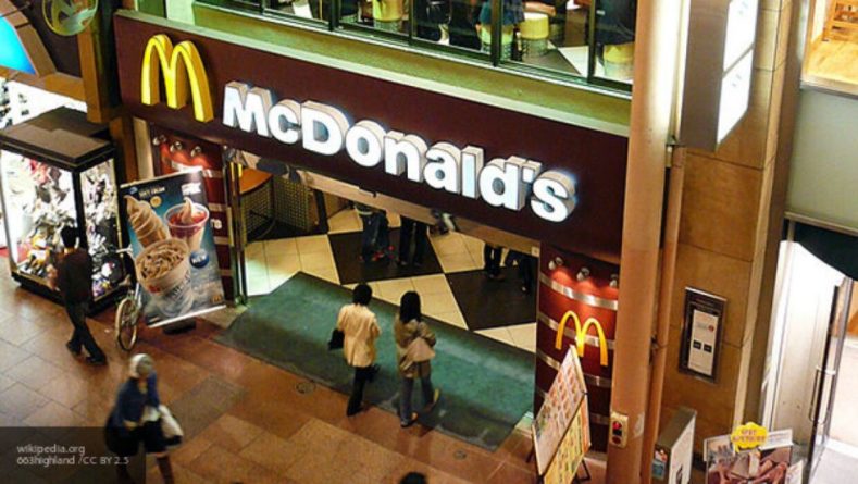 Общество: Профсоюзы обвинили McDonald’s в харассменте сотрудников по всему миру