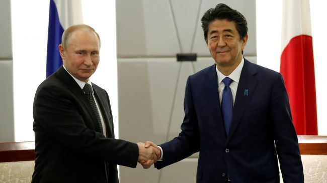 Общество: Совет из США: Политика Абэ провалилась, Японии нужно быть жестче с Россией