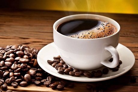 Общество: Ученые установили, что чашку кофе можна заменить обычной прогулкой