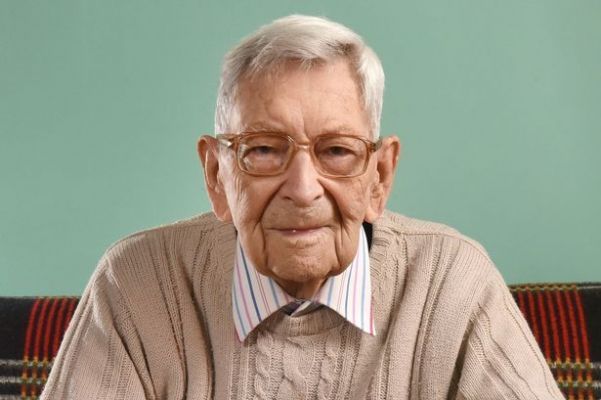 Общество: Самый старый мужчина на Земле скончался в Британии от рака