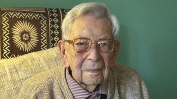 Общество: Умер самый пожилой мужчина в мире, переживший две мировые войны: фото