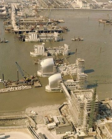 Общество: Барьер Темзы — защищает Лондон от наводнений с 1984 года