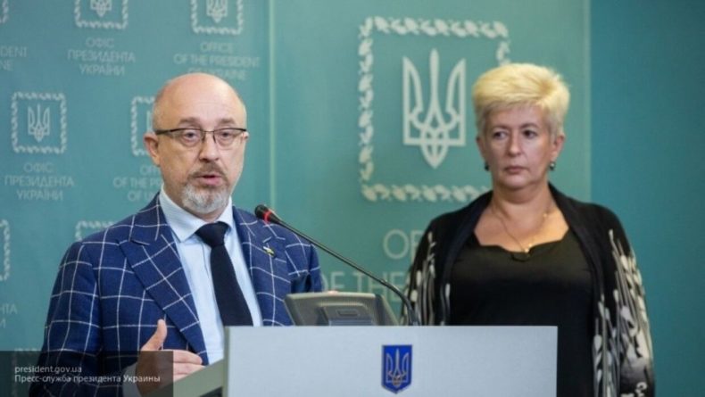 Общество: Украинский вице-премьер призвал США и Великобританию вести переговоры по Донбассу без РФ