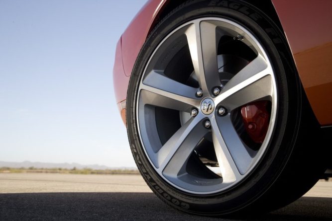 Общество: Bentley прекращает производство мотора V8