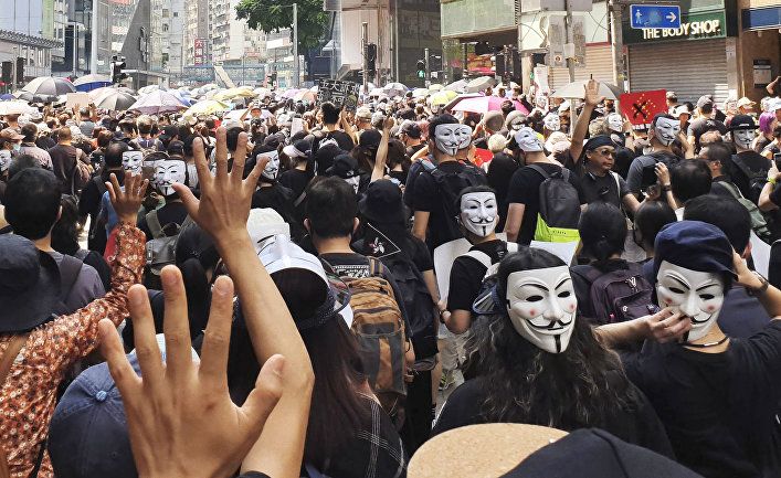 Общество: Борис Джонсон о гонконгском кризисе: мы выполним свои обязательства и никуда не уйдем (The Times, Великобритания)