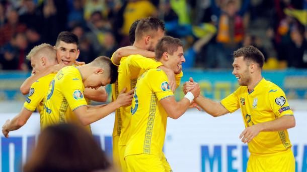 Общество: Сборная Украины осталась в топ-25 рейтинга ФИФА