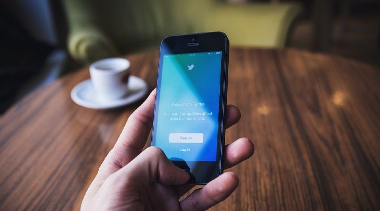 Общество: Twitter решил бороться с пользователями, которые ретвитят посты со ссылками