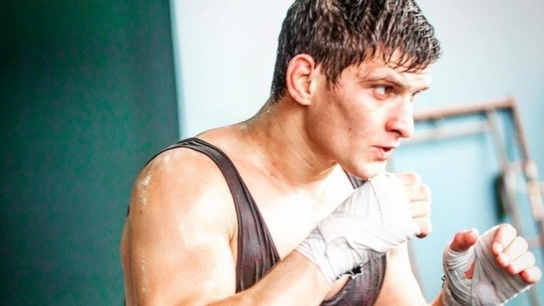 Общество: Евлоев выступит на бойцовском острове UFC