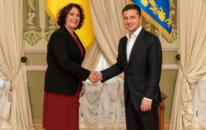 Общество: Новый статус Украины признает весомый вклад в НАТО, - посол Великобритании
