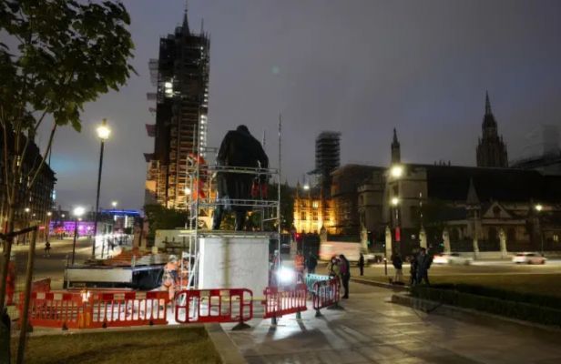 Общество: В Англии перед новой волной протестов прячут памятники «расистам»