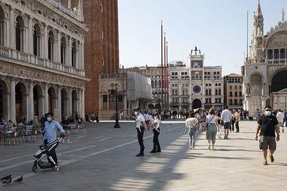 Общество: Жители Венеции вышли на протест против туристов
