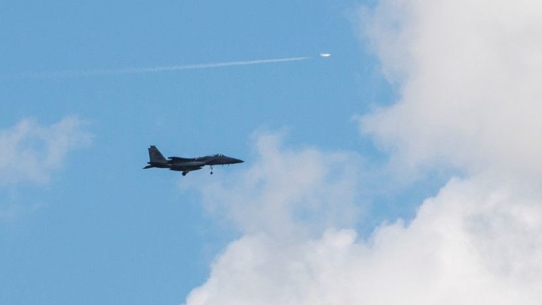 Общество: Американский истребитель F-15 упал в море у побережья Британии