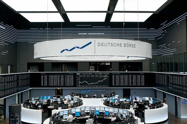 Общество: Немецкие акции лидируют по снижению: Итоги биржевой торговли 15 июня