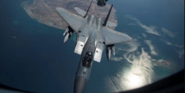 Общество: Американский истребитель F-15 рухнул в Северное море, судьба пилота неизвестна