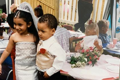 Общество: «Поженившиеся» дети расстались на 16 лет и встретились благодаря одной шутке