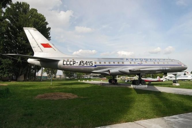 Общество: Как реактивный авиалайнер Ту-104 удивил Запад