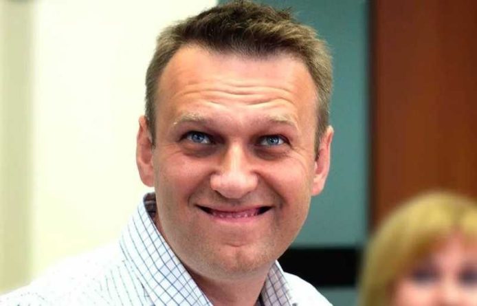 Общество: Как подменили: Навальный требует у Путина пенсии для ветеранов по 200 тысяч рублей