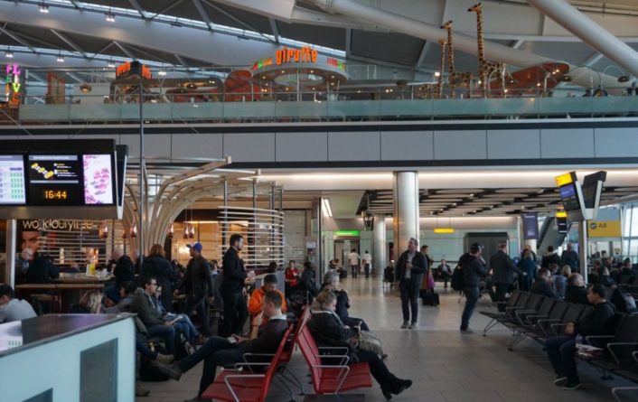 Общество: Британия планирует ввести обязательную проверку на COVID-19 в аэропортах