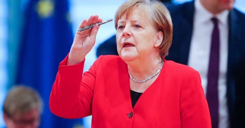 Общество: Соратники Меркель вспомнили свои нацистские корни