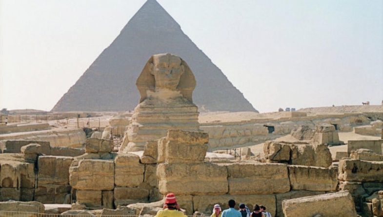 Общество: Египет снимает ограничения и временно отменяет визовый сбор