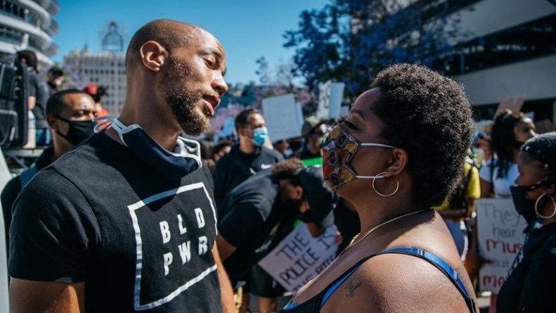 Общество: «Прославление полицейского беспредела»: темнокожие артисты обвинили Голливуд в поддержке белой расы
