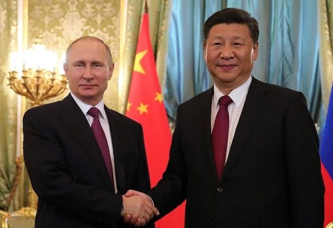Общество: Financial Times: Путин согласился на роль младшего брата Китая ради видимости силы России
