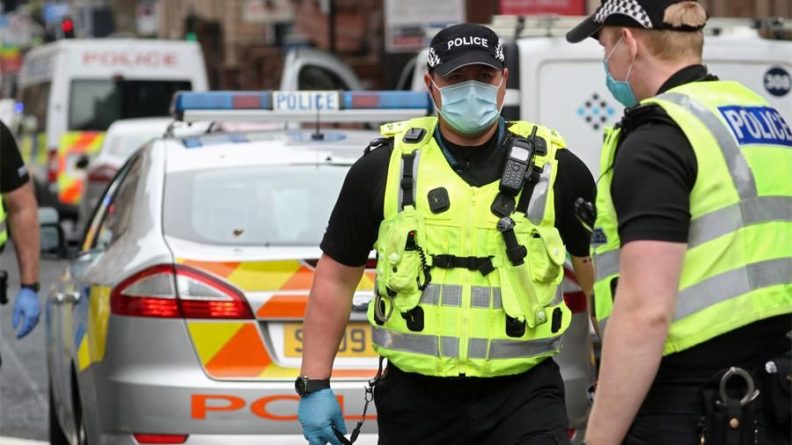 Общество: Полиция сообщила о шести пострадавших после нападения в Глазго