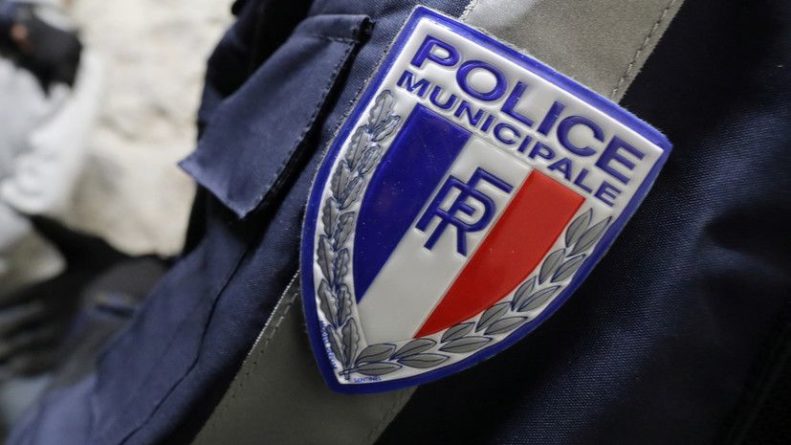 Общество: AFP: во Франции задержаны шесть человек по делу о краже рисунка Бэнкси