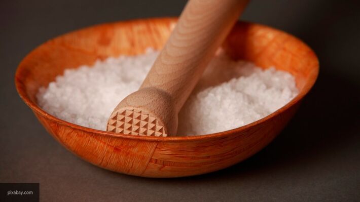 Общество: Супермаркеты в Британии сообщили о резком росте спроса на соль