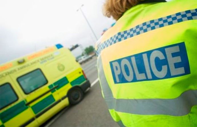 Без рубрики: В Великобритании мужчина с ножом напал на прибывших по вызову врачей