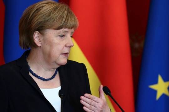Общество: Меркель призвала рассматривать любые сценарии взаимоотношений ЕС с Британией