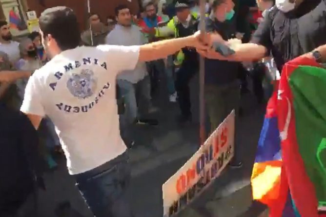 Общество: Азербайджанцы и армяне устроили разборки на улицах Лондона