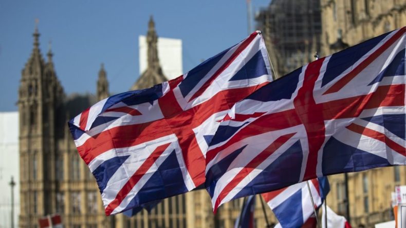 Общество: Доклад о «вмешательстве» России в политику Великобритании опубликуют 21 июля