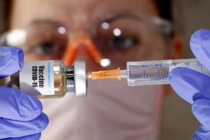 Общество: В Британии обнародовали результаты испытаний вакцины от COVID-19 на людях