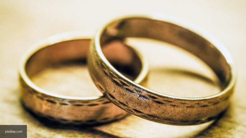 Общество: Больная раком британка умерла через месяц после свадьбы на больничной койке