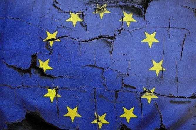 Общество: В ЕС заявили, что Британия не показала готовность достичь соглашения с Брюсселем