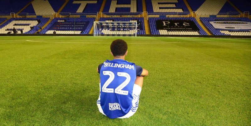 Общество: Футболист Джуд Биллингем удостоился большой чести в Бирмингеме - ТЕЛЕГРАФ