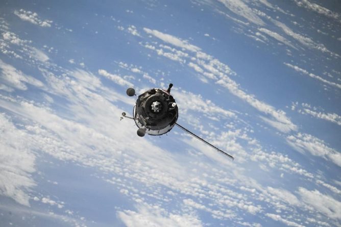 Общество: Великобритания разглядела угрозу в испытании Россией космического спутника