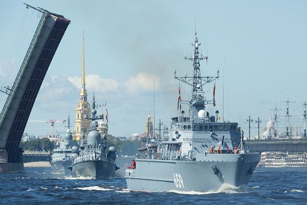 Общество: Мощь российского флота оценили в Великобритании