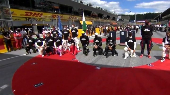 Общество: Пилотов "Формулы-1" обяжут участвовать в антирасистской акции на Гран-при Великобритании