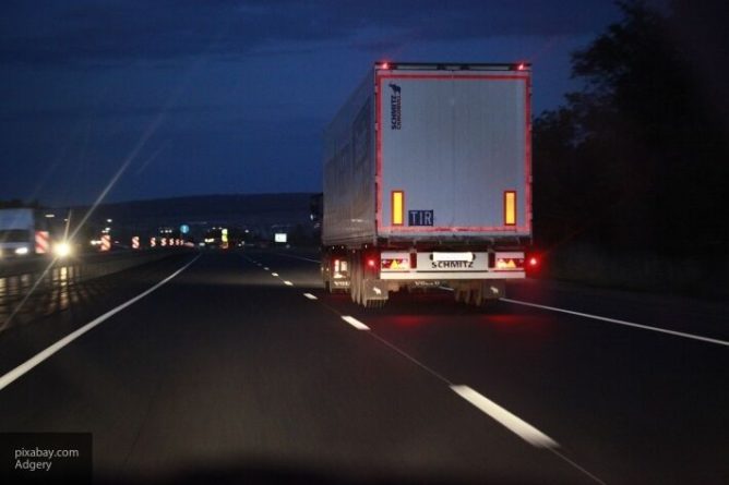 Общество: В Британии планируют сделать электрические магистрали для грузовых автомобилей