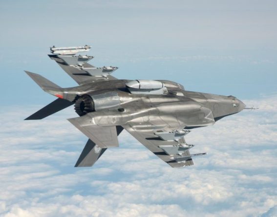 Общество: Россия может уничтожить ВВС Британии за два удара