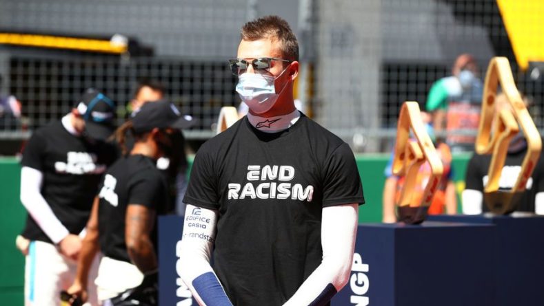 Общество: Даниил Квят разбил болид на Гран-при Великобритании
