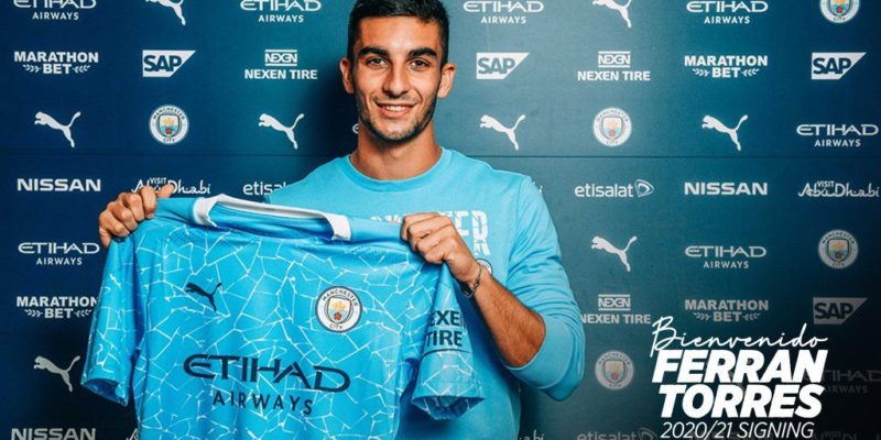 Общество: Манчестер Сити объявил о подписании испанского полузащитника