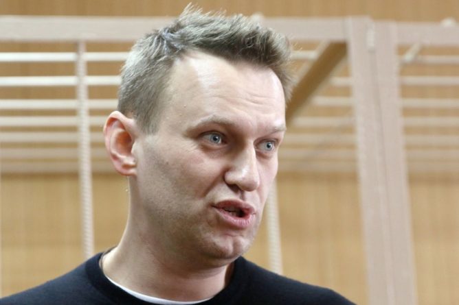 Общество: Навального могут перевезти на лечение в Солсбери