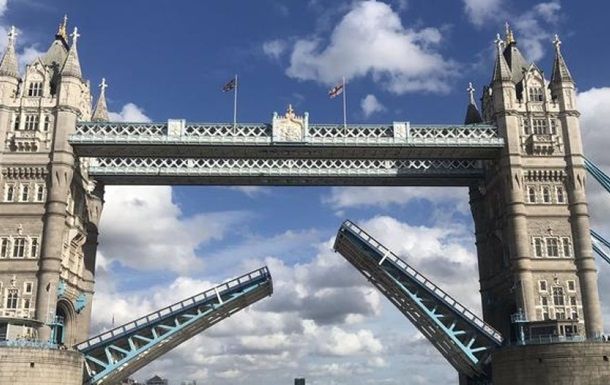 Общество: В Лондоне поломался Тауэрский мост