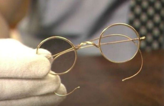Общество: Очки Махатмы Ганди ушли с молотка в Великобритании за 340 тысяч долларов