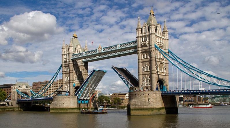Общество: В Лондоне на полтора часа сломался Тауэрский мост